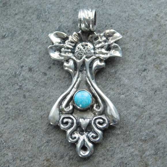 Turquoise Petal's Sunflower Pendant - by Konnie K
